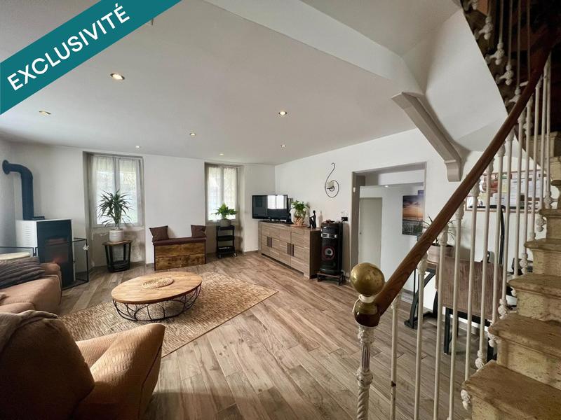 Maison - 274 m² - 10 pièces