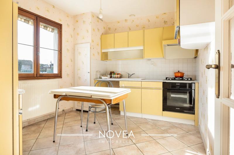 Maison - 94 m² - 5 pièces