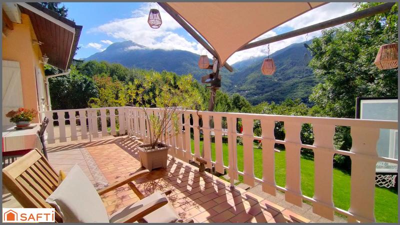 Maison - 223 m² - 11 pièces