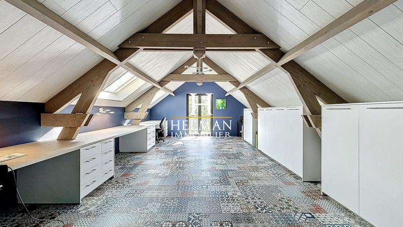 Maison - 600 m² - 10 pièces