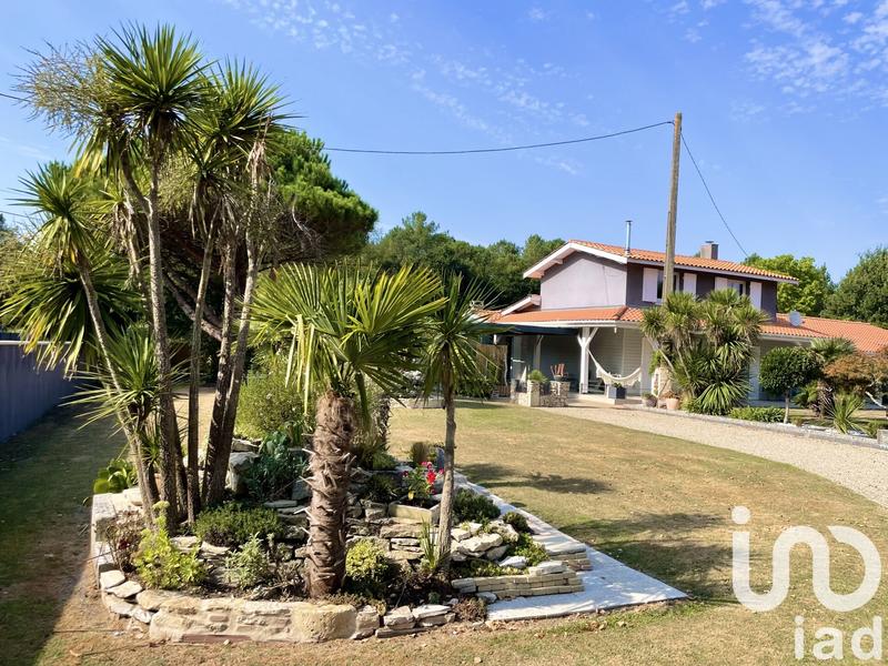 Maison - 180 m² - 7 pièces