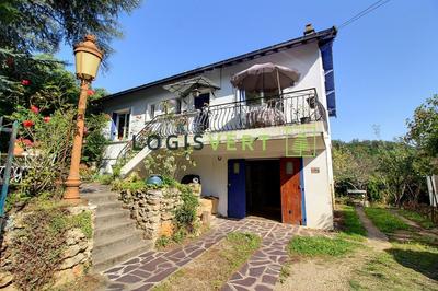 Maison - 130 m² - 9 pièces