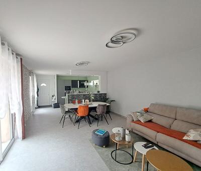 Maison - 138 m² - 5 pièces