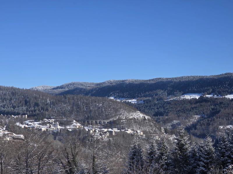 Maison contemporaine - 280 m² - 10 pièces