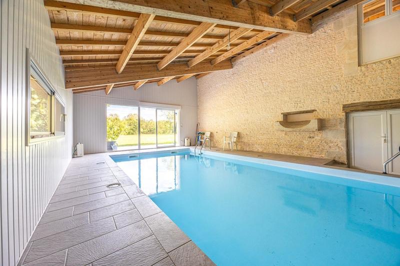 Maison de maîtres - 141 m² - 7 pièces