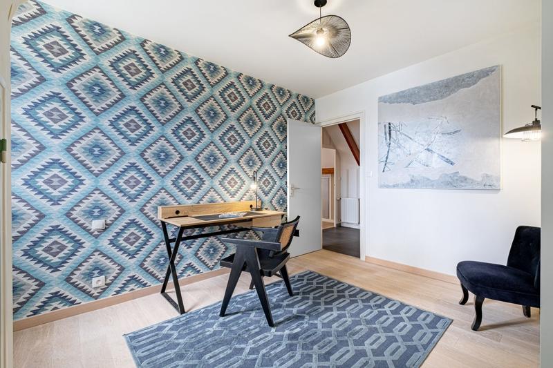 Maison - 210 m² - 7 pièces