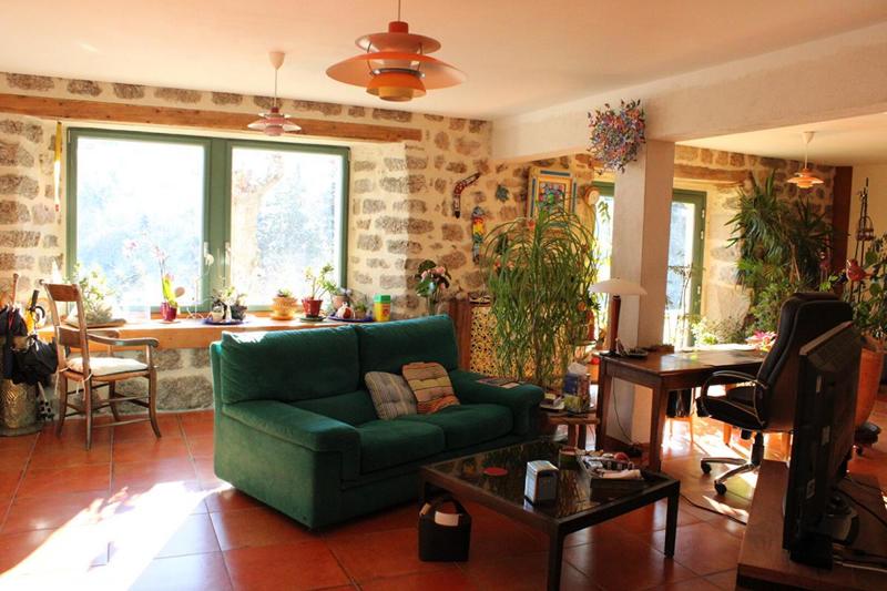 Maison - 250 m² - 7 pièces