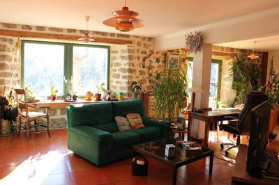 Maison - 250 m² - 7 pièces