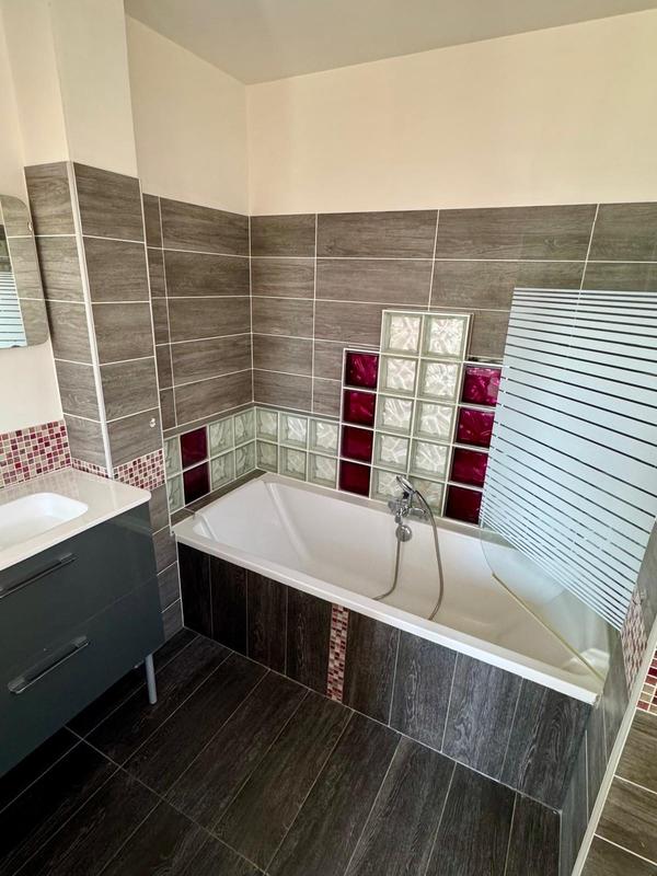 Maison - 195 m² - 5 pièces