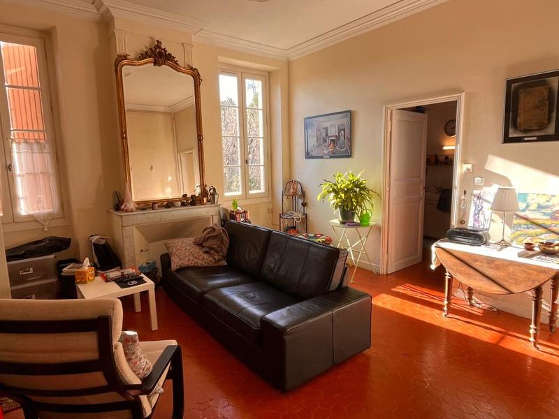 Maison - 410 m² - 2 pièces