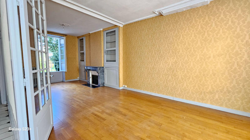 Maison - 195 m² - 9 pièces