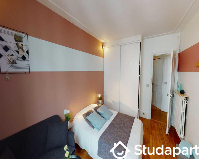 Chambre - 90 m² - 1 pièce