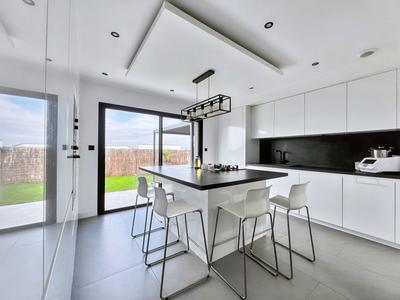 Maison contemporaine - 145 m² - 7 pièces