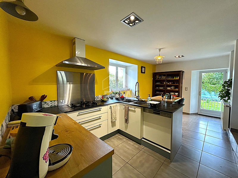 Maison - 263 m² - 7 pièces