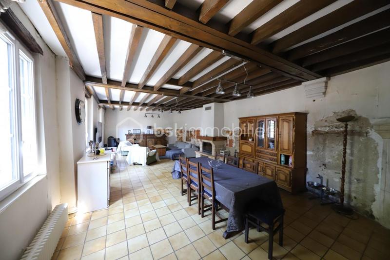 Demeure - 260 m² - 7 pièces