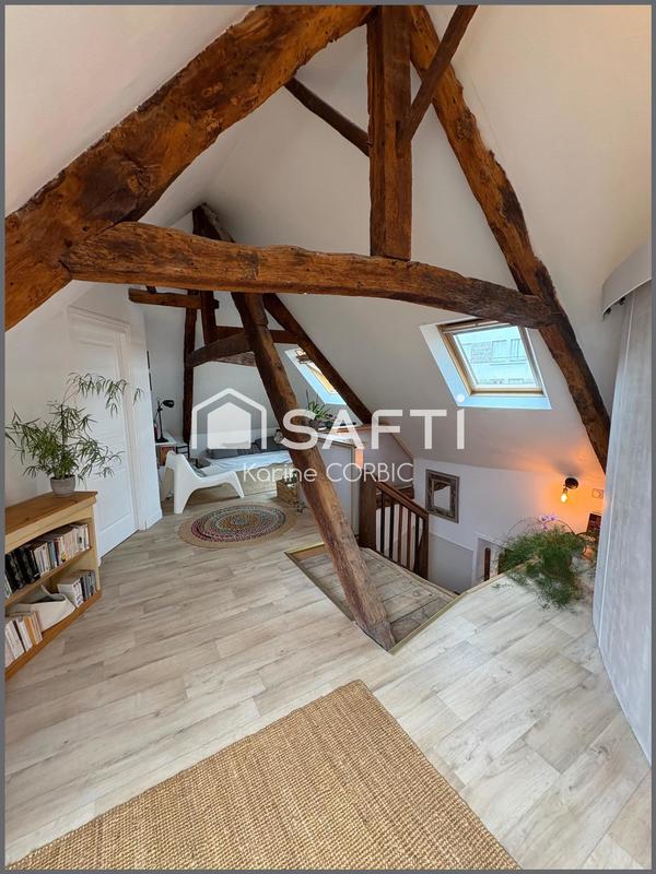 Maison - 207 m² - 9 pièces