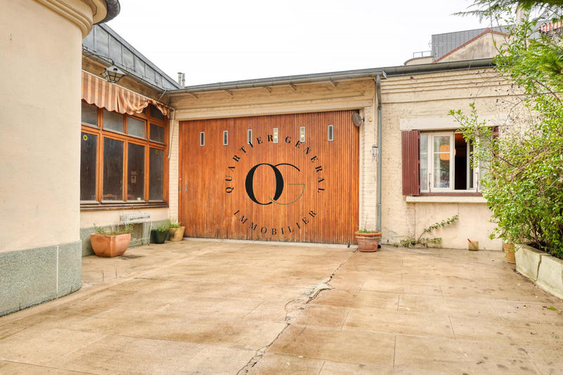 Maison - 200 m² - 8 pièces