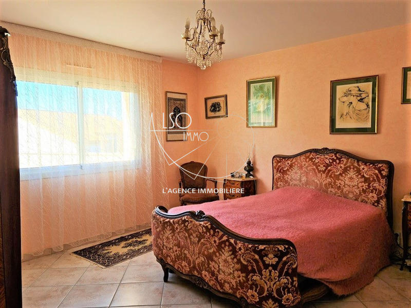 Villa - 207 m² - 6 pièces