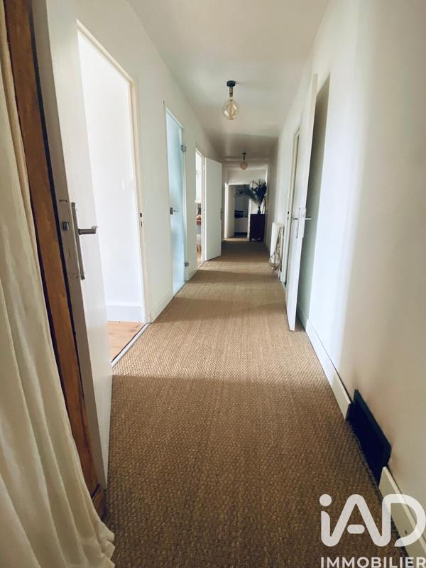 Maison - 181 m² - 8 pièces