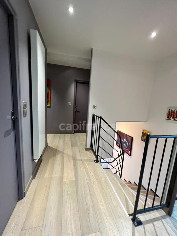 Appartement - 152 m² - 7 pièces