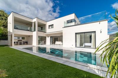 Maison - 150 m² - 5 pièces