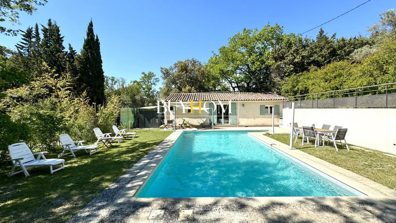 Maison - 240 m² - 7 pièces