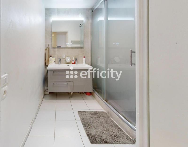 Appartement - 77 m² - 4 pièces