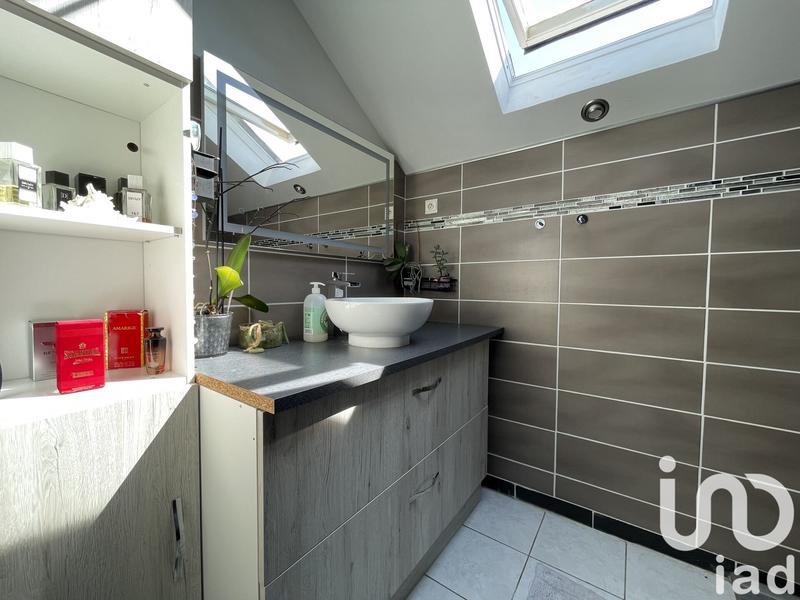 Maison - 111 m² - 5 pièces