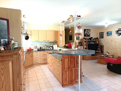 Maison - 93 m² - 4 pièces