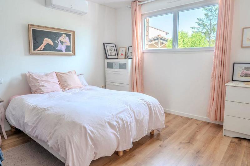 Maison - 210 m² - 5 pièces