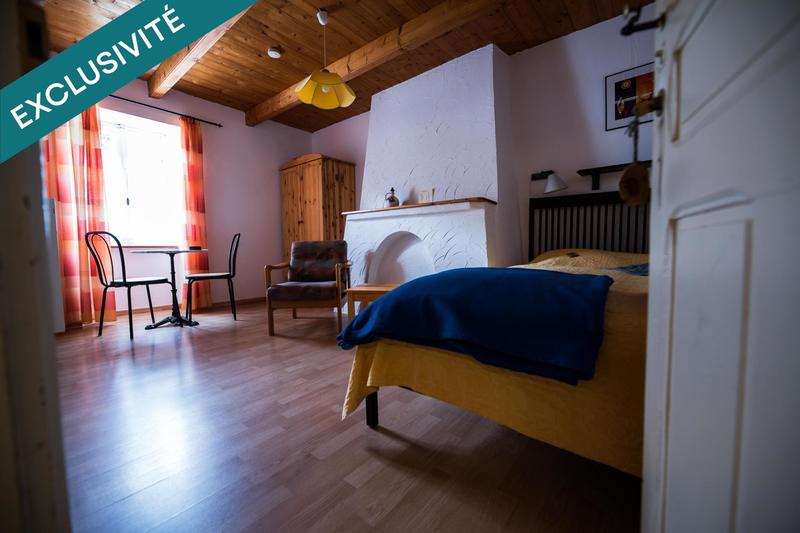 Maison - 207 m² - 9 pièces