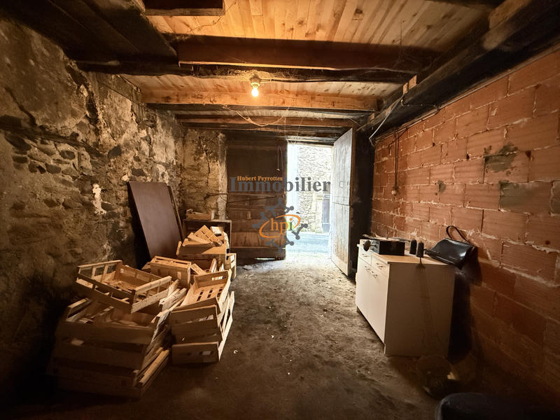 Maison - 96 m² - 5 pièces