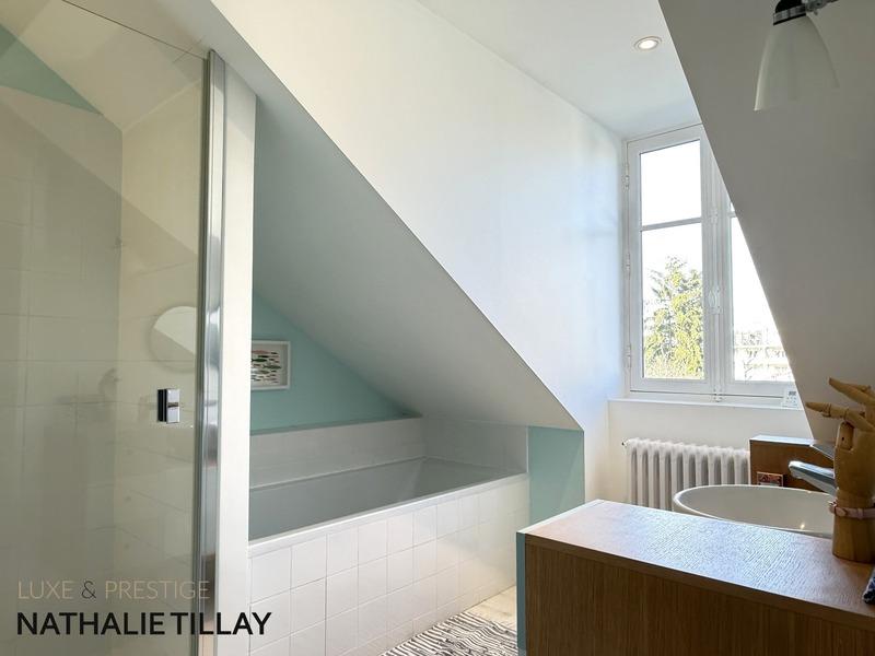 Maison bourgeoise - 220 m² - 9 pièces