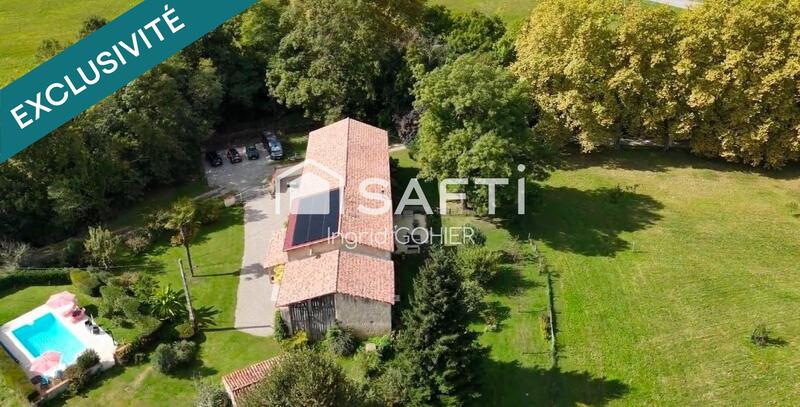 Maison - 275 m² - 7 pièces