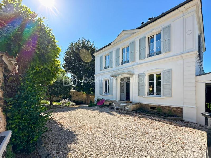 Maison bourgeoise - 233 m² - 8 pièces