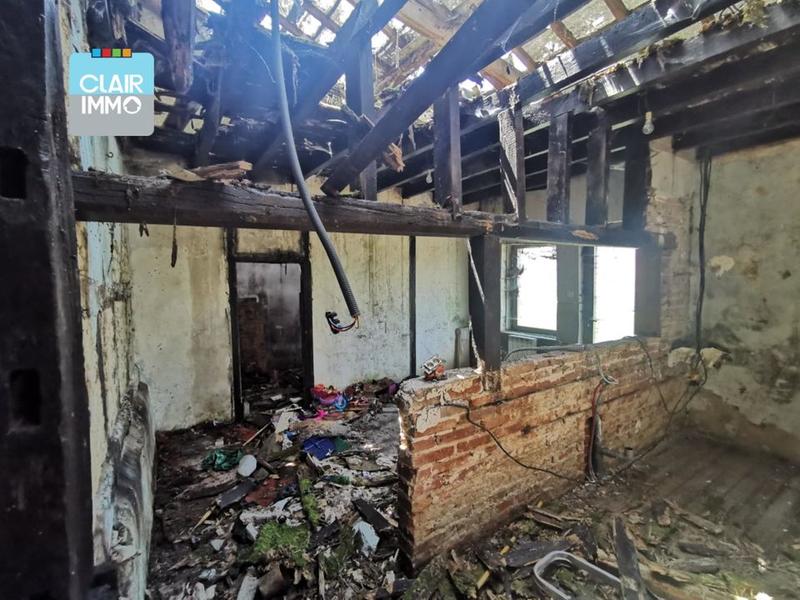 Maison - 200 m² - 2 pièces