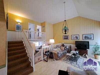 Maison traditionnelle - 96 m² - 5 pièces