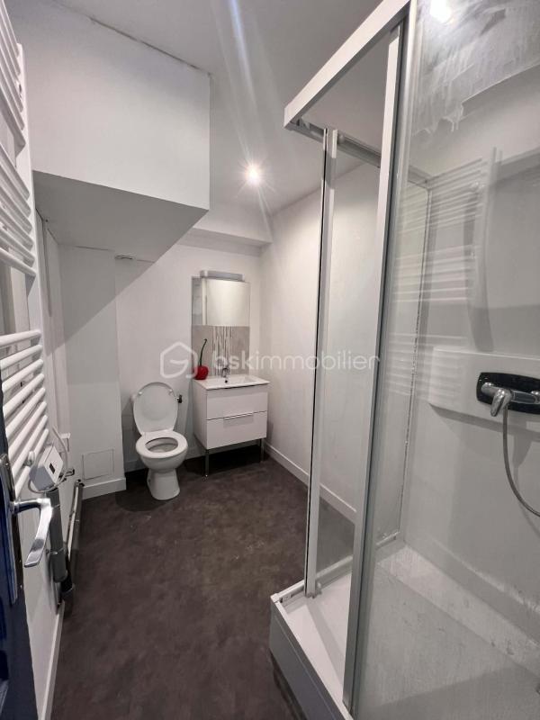 Immeuble - 300 m² - 13 pièces