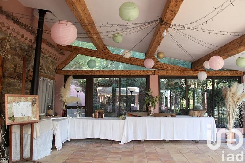 Maison - 248 m² - 8 pièces