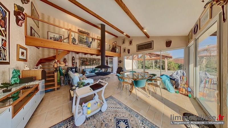 Maison - 369 m² - 12 pièces