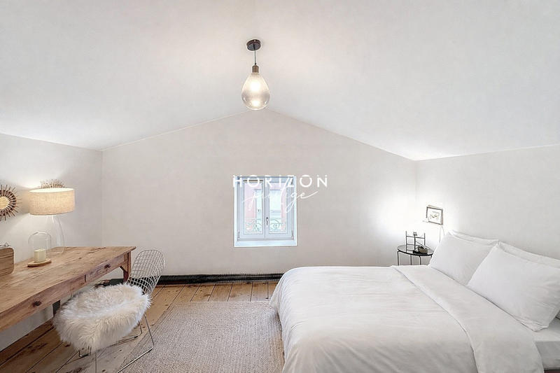 Maison ancienne - 245 m² - 10 pièces