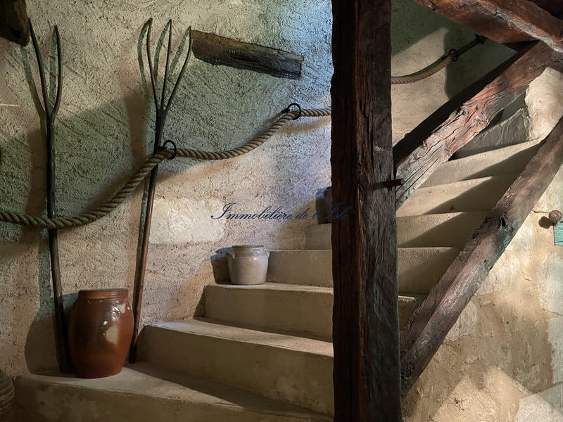 Maison - 320 m² - 8 pièces