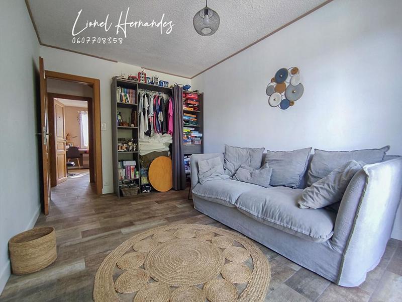 Maison - 220 m² - 7 pièces