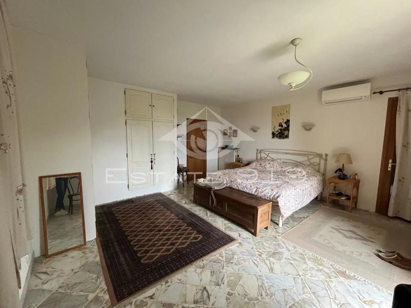 Villa - 160 m² - 6 pièces