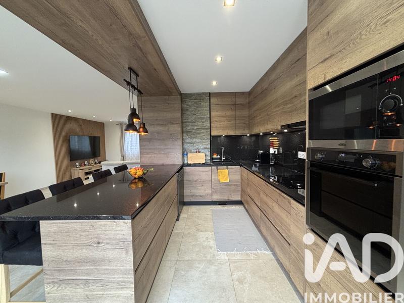 Maison - 143 m² - 6 pièces