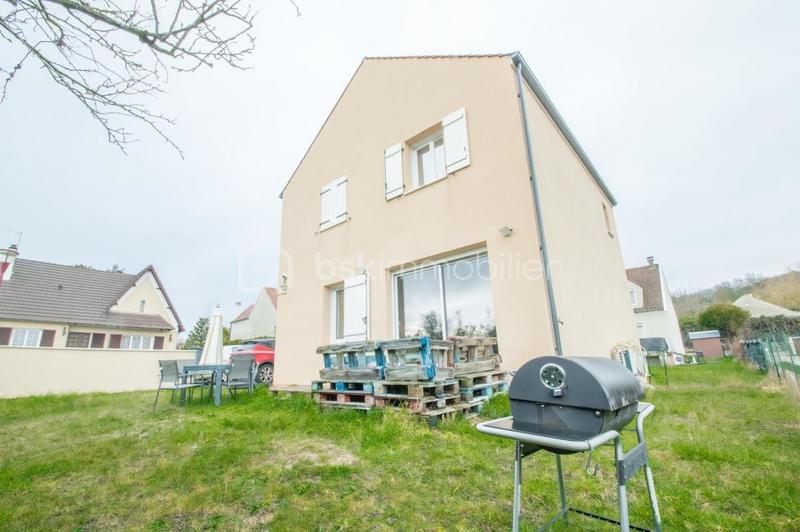 Maison - 88 m² - 5 pièces