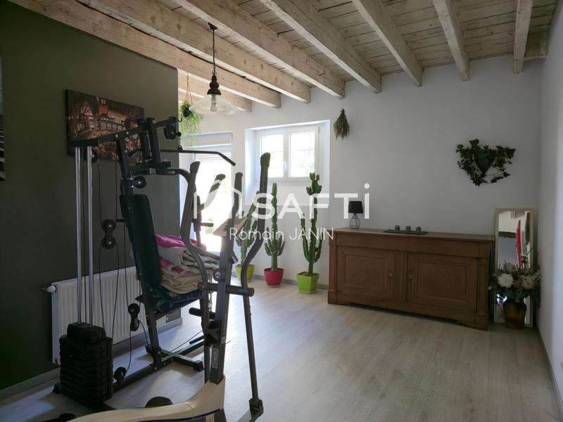 Maison - 210 m² - 7 pièces