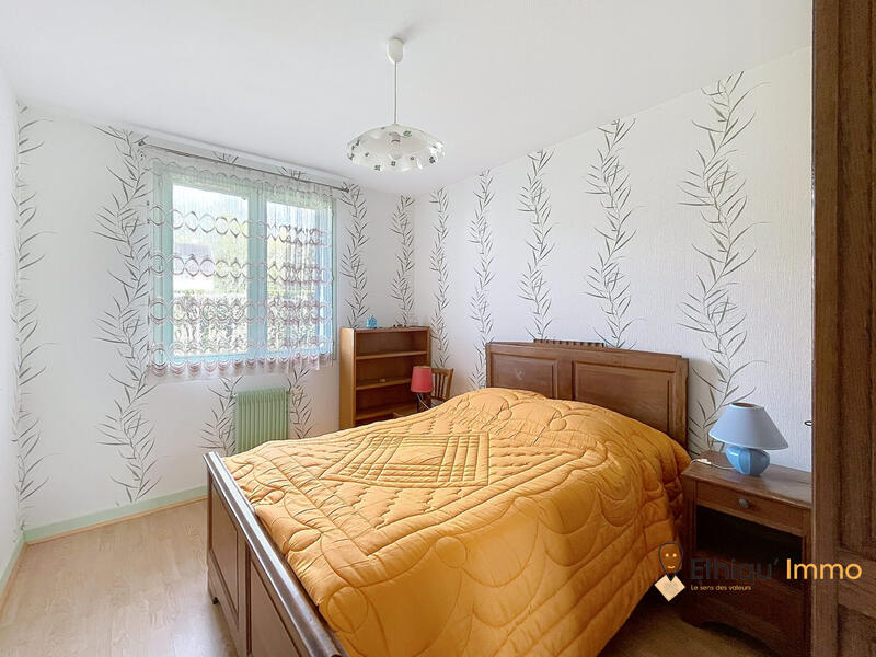 Maison - 99 m² - 5 pièces