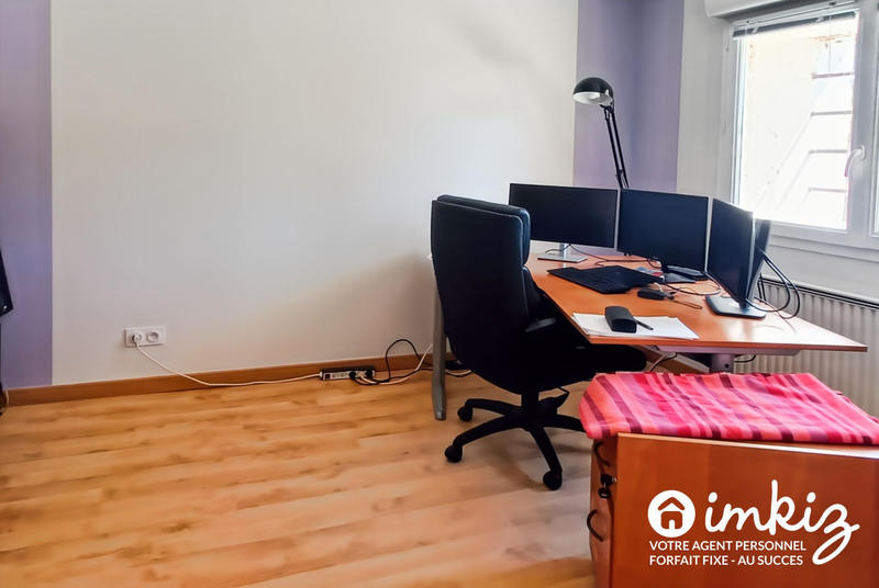 Maison - 250 m² - 6 pièces