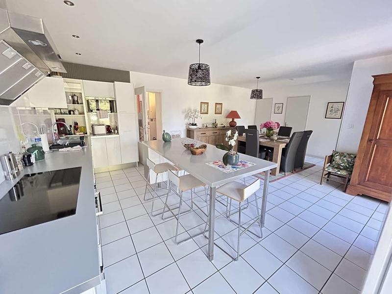 Maison traditionnelle - 110 m² - 5 pièces